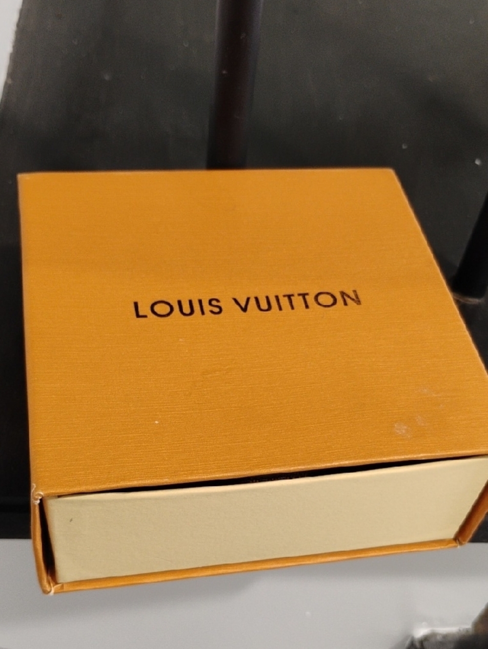 Louis Vuitton Brown with Gold LV Initial Buckle 2021 Edition - Picture 3 of 3